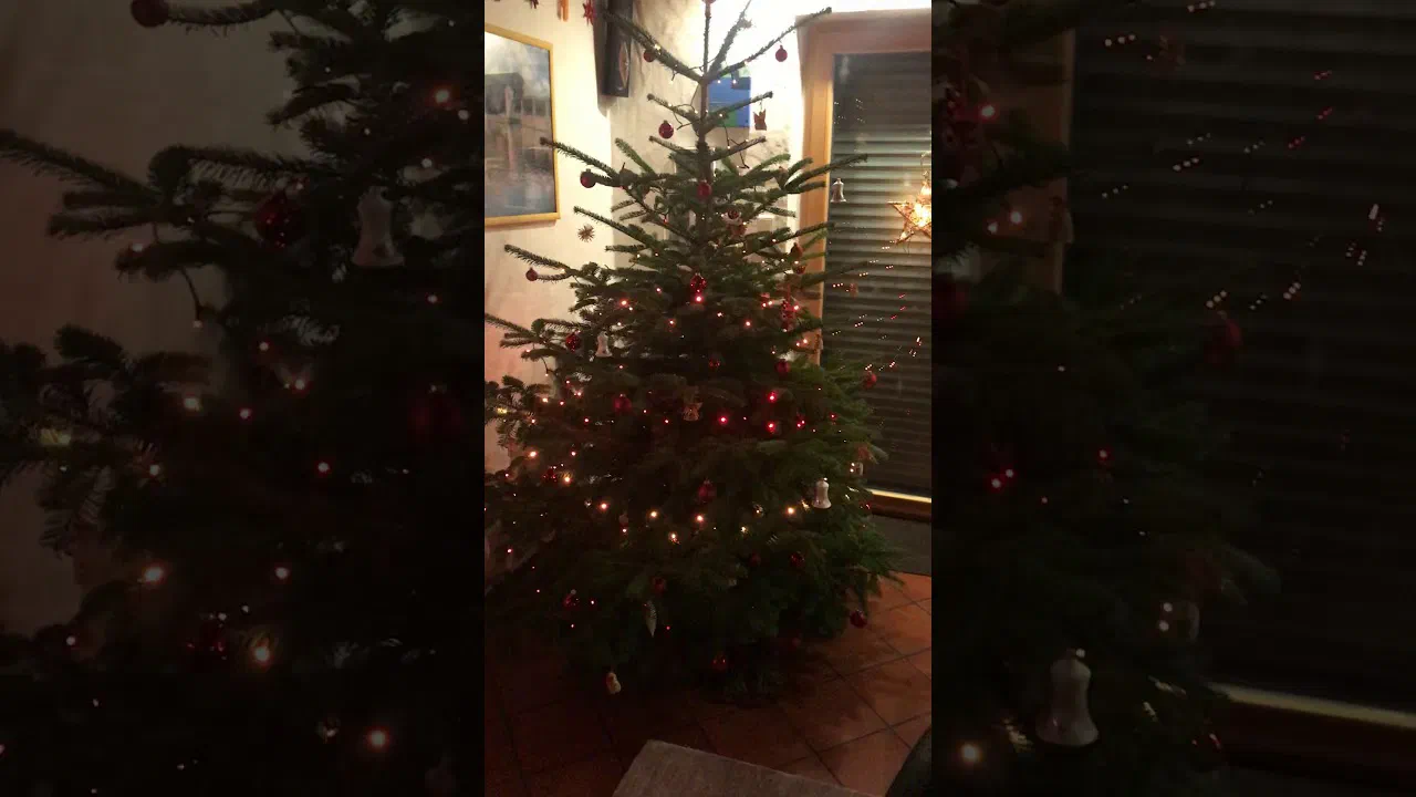 Vorschaubild: Twinkly Lichterkette am Weihnachtsbaum